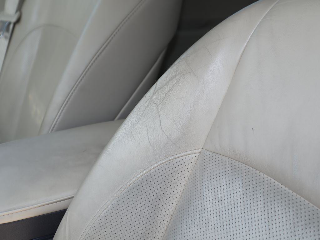 Thumbnail: 2012 Lexus ES - 21