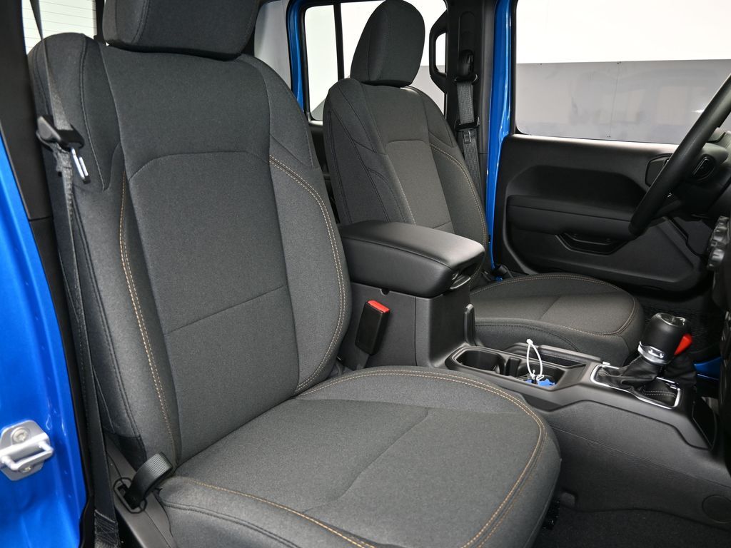 New 2026 hydro blue pearlcoat Jeep Sport image 34