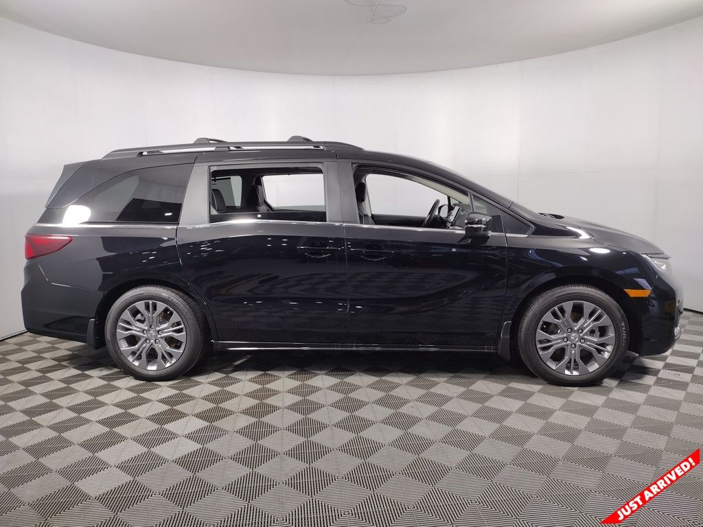2026 Honda Odyssey Touring - Photo 8