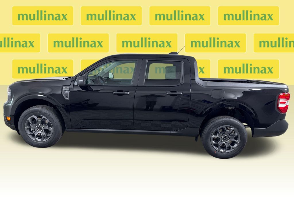 New 2026 Black Ford XLT image 4
