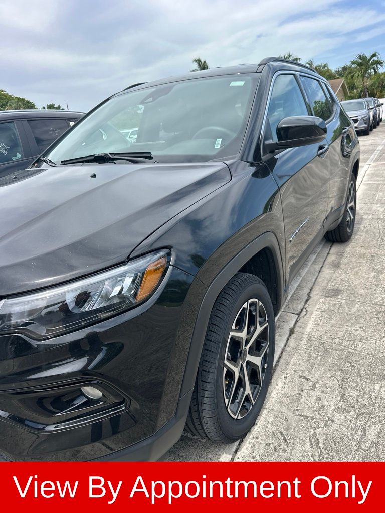 Diamond Black Crystal PC 2025 Jeep Compass SUV / Crossover Four-Wheel Drive 8-Speed Automatic