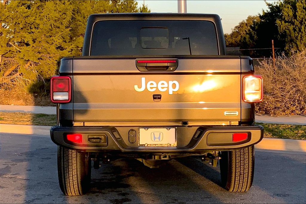 2022 Jeep Gladiator Overland 3