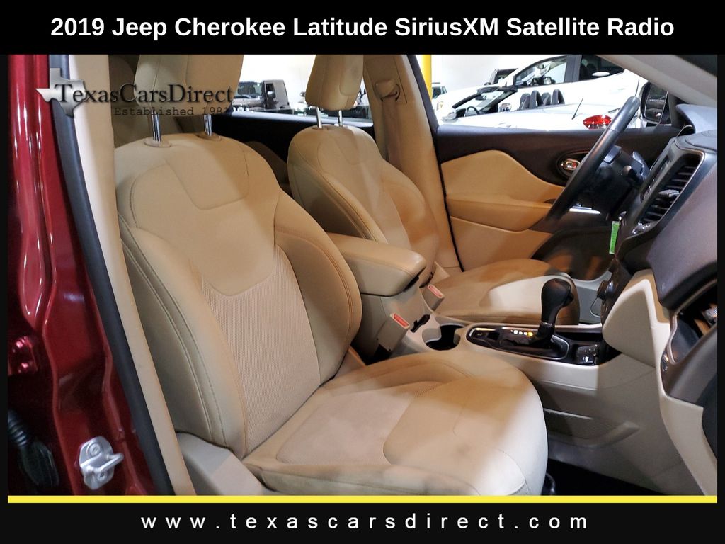 2019 Jeep Cherokee Latitude 14