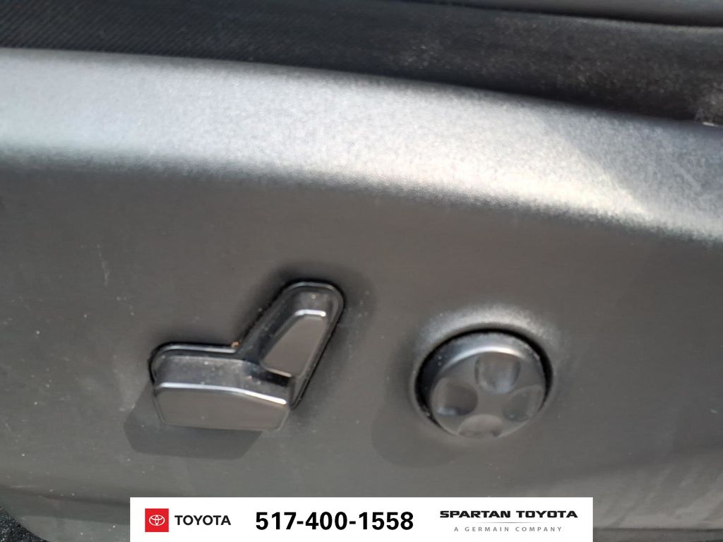 Used 2024 Black Chrysler Touring L image 15