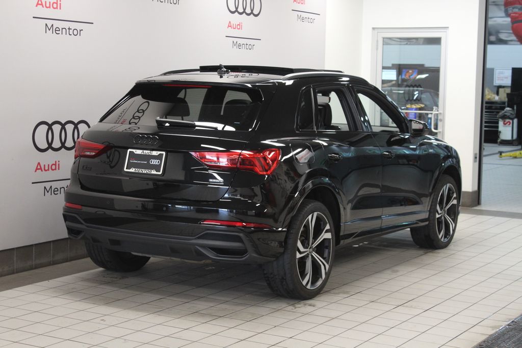 Thumbnail: 2024 Audi Q3 - 6