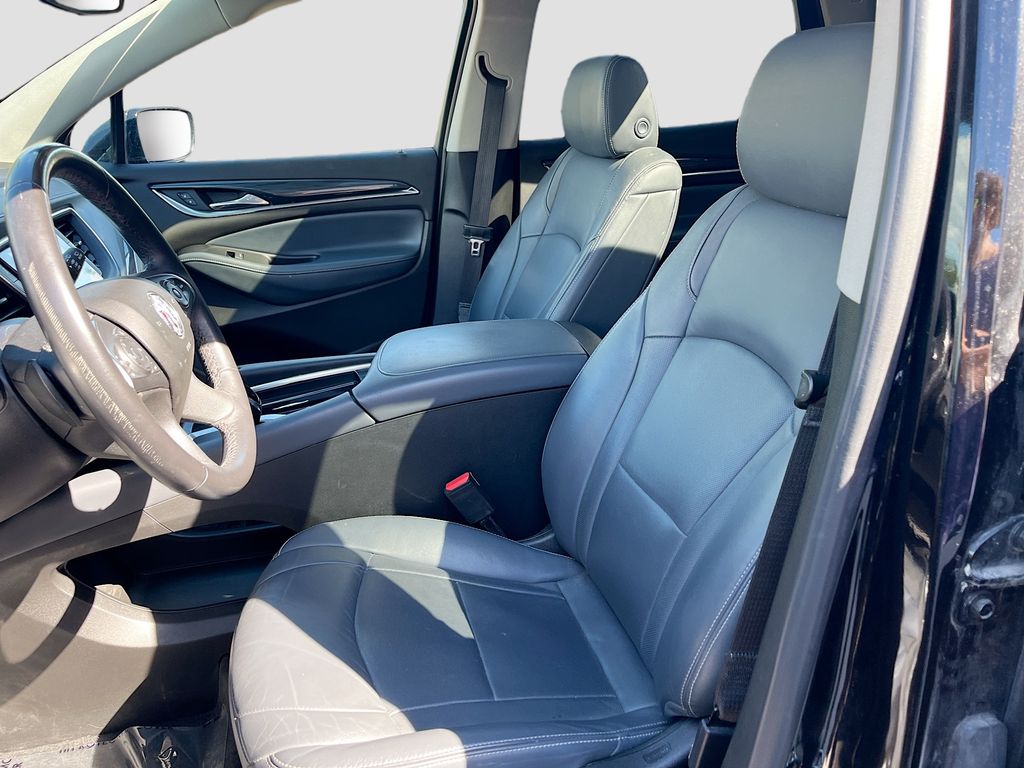 Used 2021 Black Buick Essence image 21
