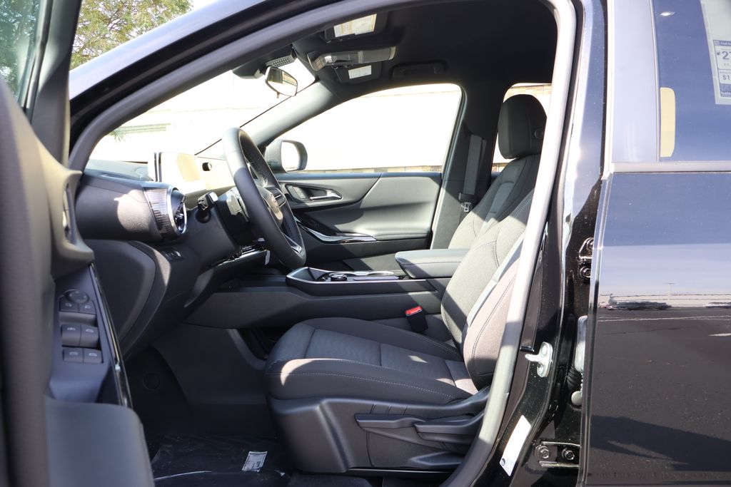 Thumbnail: 2027 Chevrolet Equinox - 14