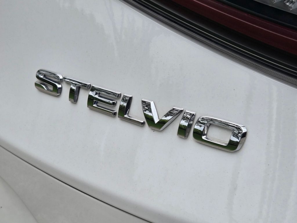 2024 Alfa Romeo Stelvio - $25,487