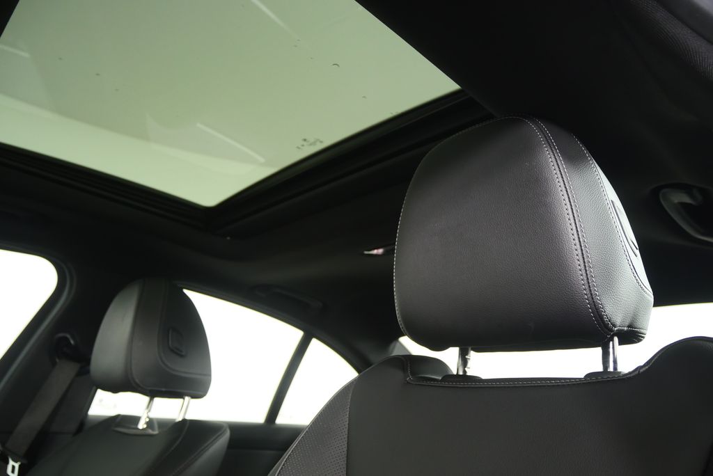 Thumbnail: 2025 BMW 3 Series - 12