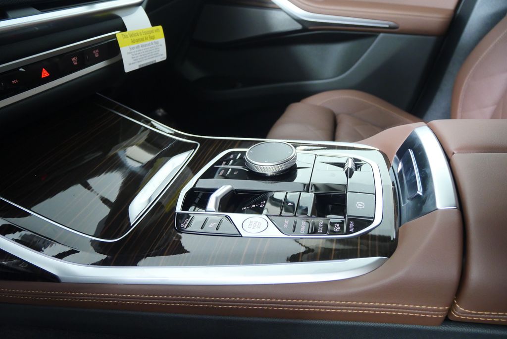 Thumbnail: 2026 BMW X7 - 28