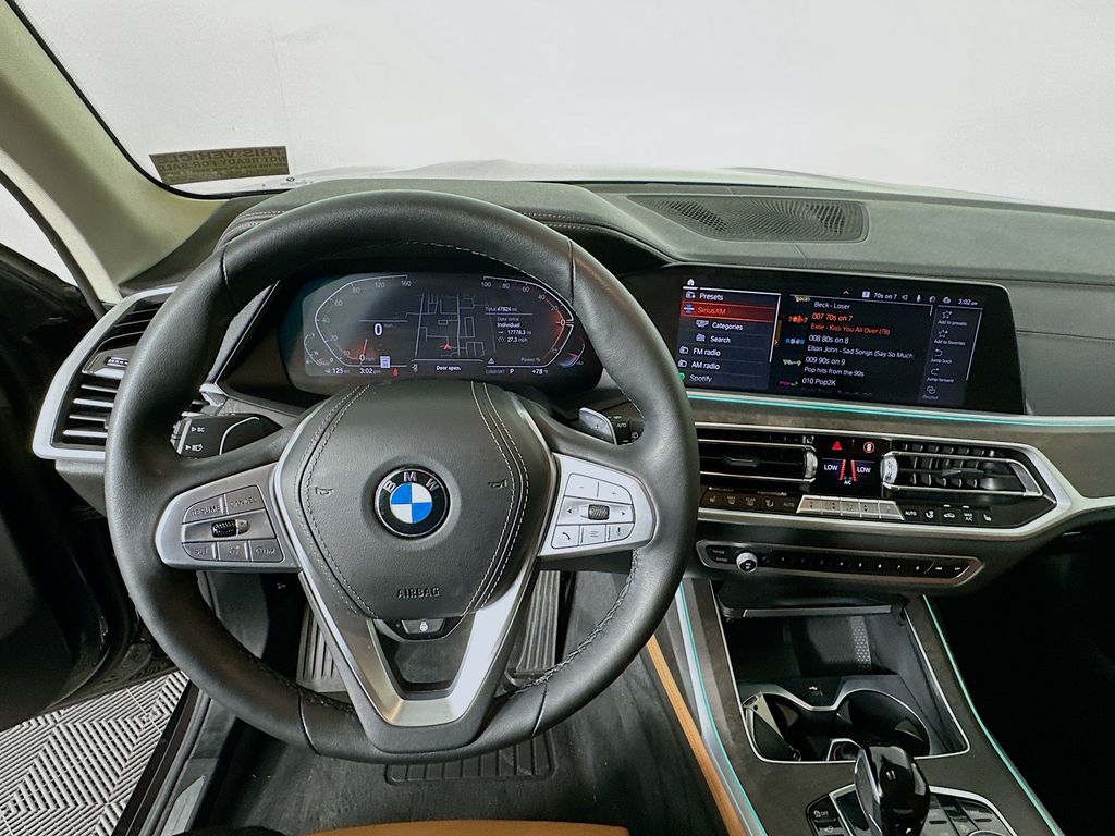 2022 BMW X7 xDrive40i 11