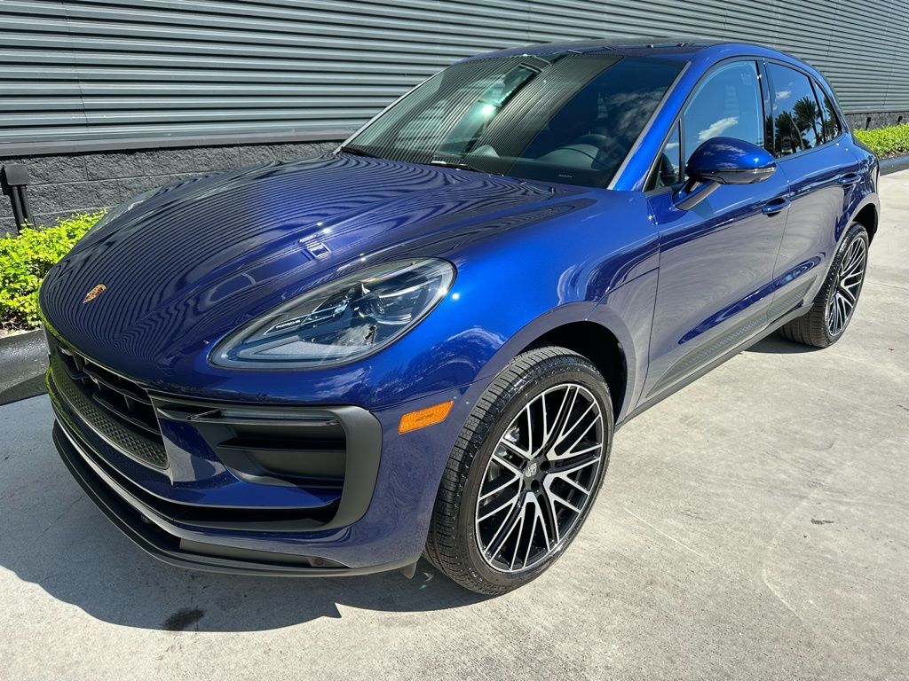Thumbnail: 2026 Porsche Macan - 7