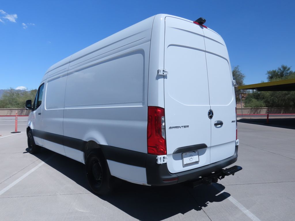 Thumbnail: 2026 Mercedes-Benz Sprinter - 7