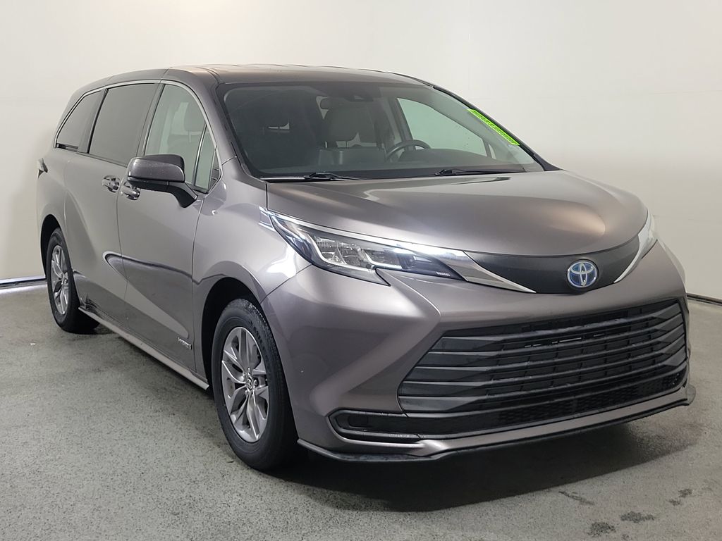 Predawn Gray Mica 2021 Toyota Sienna LE 8-Passenger FWD Minivan Front-Wheel Drive Continuously Variable Transmission