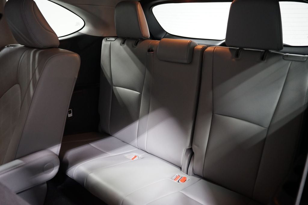 2021 Toyota Highlander Platinum 32