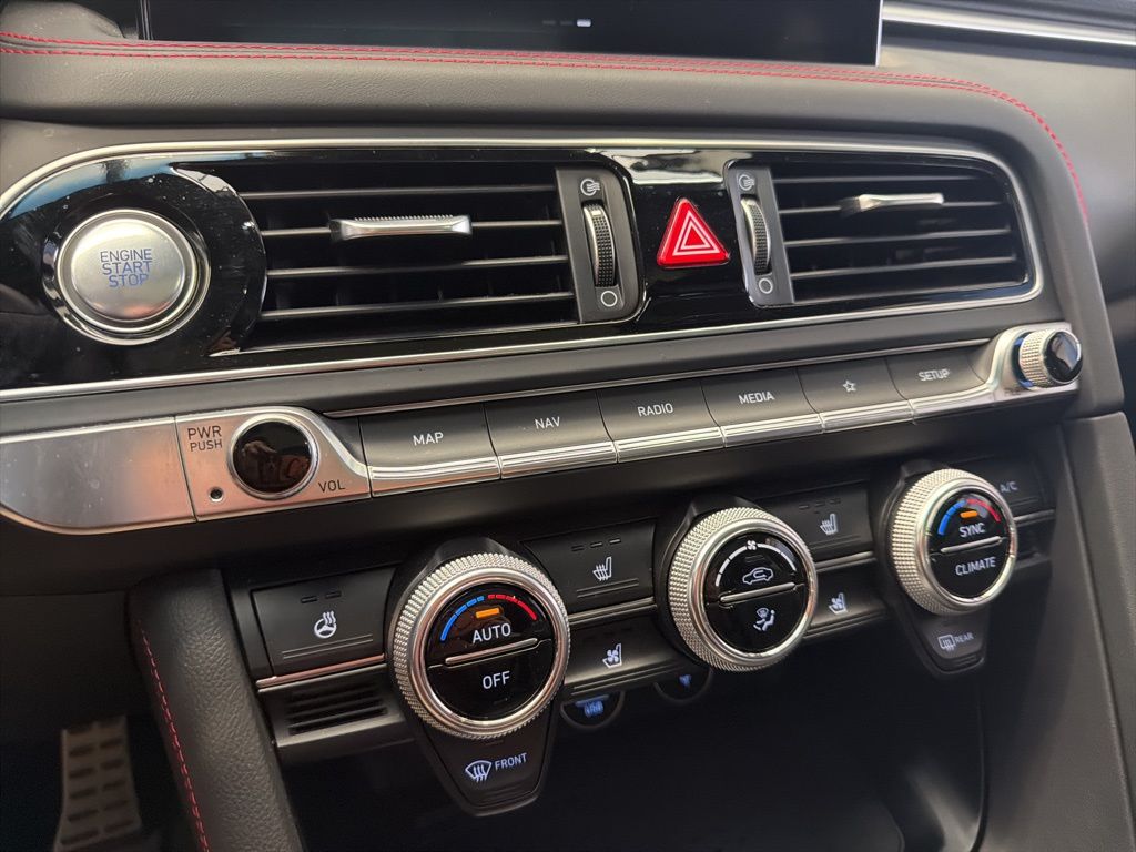 Thumbnail: 2023 Genesis G70 - 31