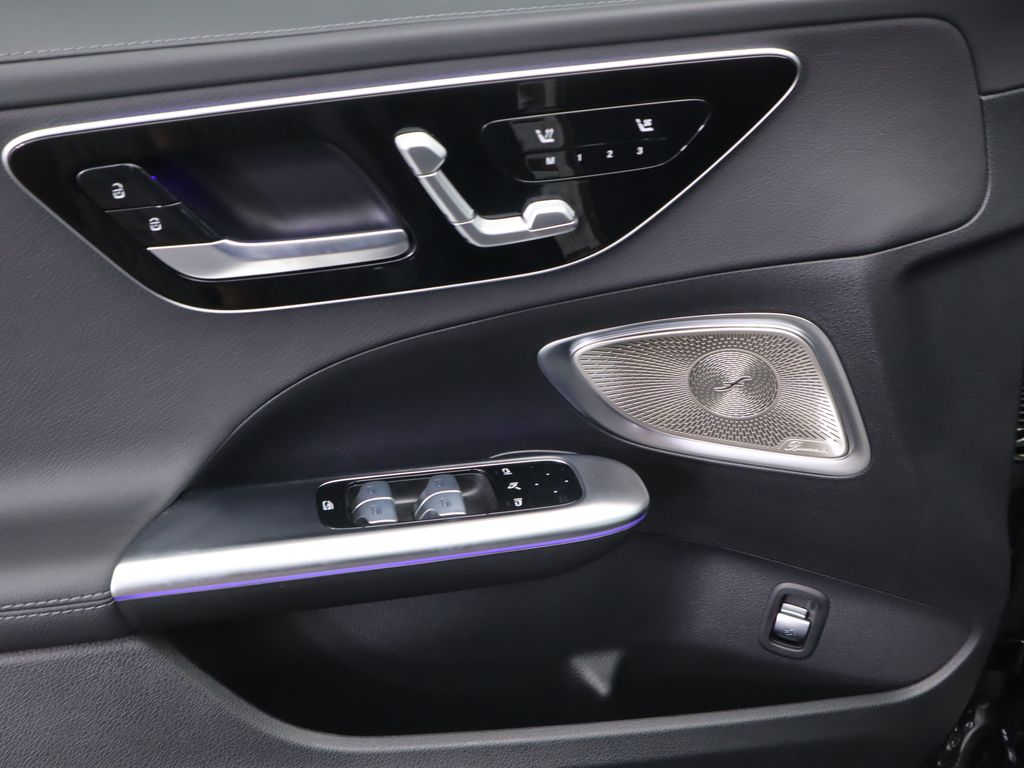 Thumbnail: 2025 Mercedes-Benz C-Class - 24