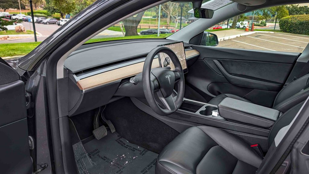 Used 2021 Tesla Model Y Long Range 4D Sport Utility