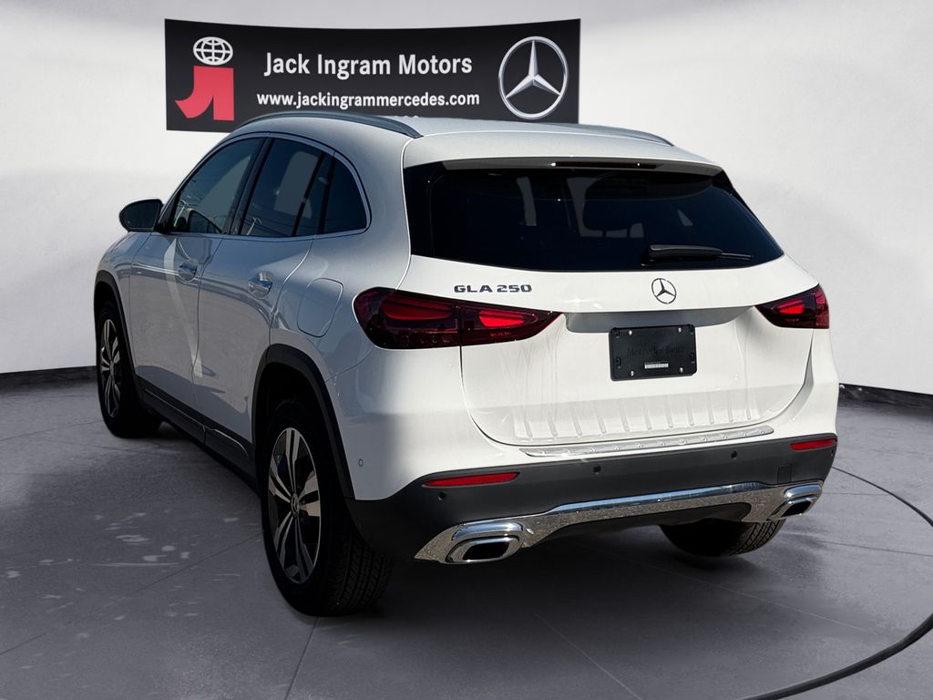 new 2026 Mercedes-Benz GLA car