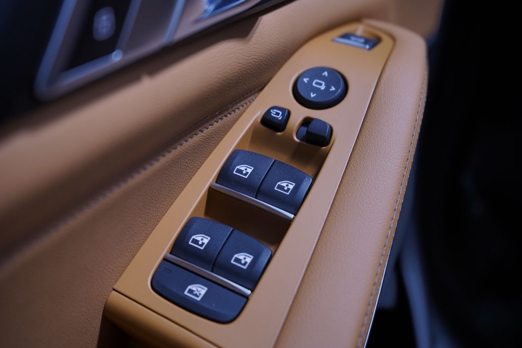 Thumbnail: 2026 BMW X5 - 11