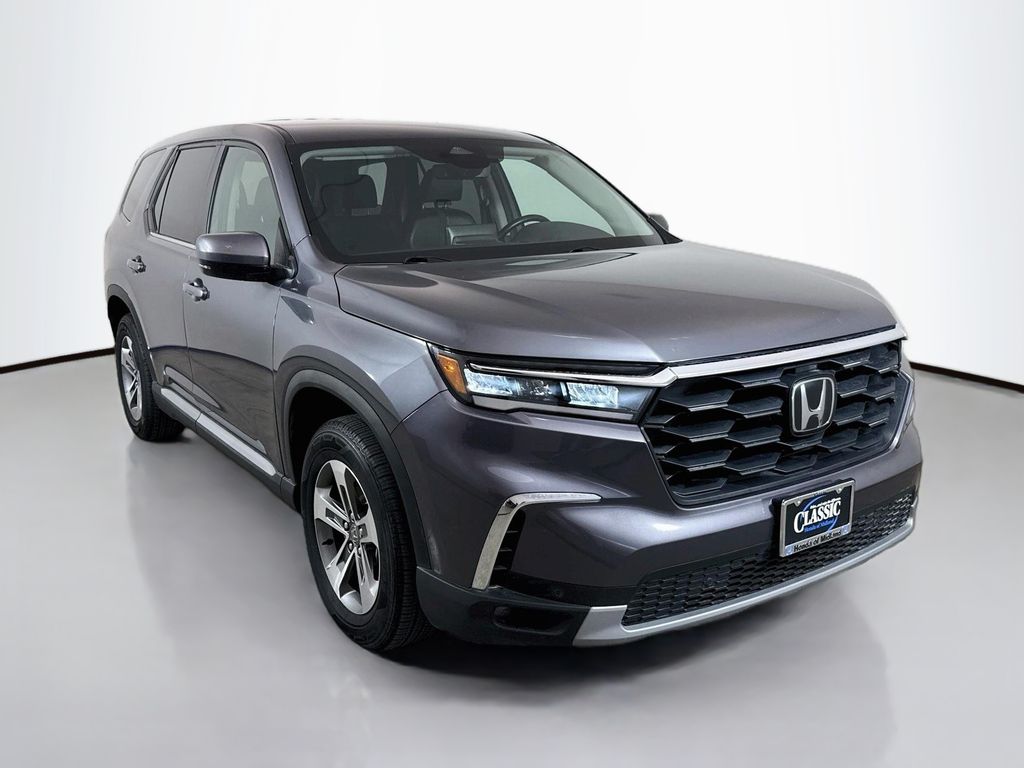 Crystal Black Pearl 2025 Honda Pilot SUV / Crossover Front-Wheel Drive Automatic
