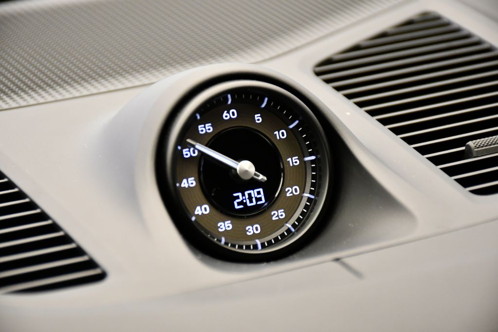 Thumbnail: 2026 Porsche Cayenne - 21