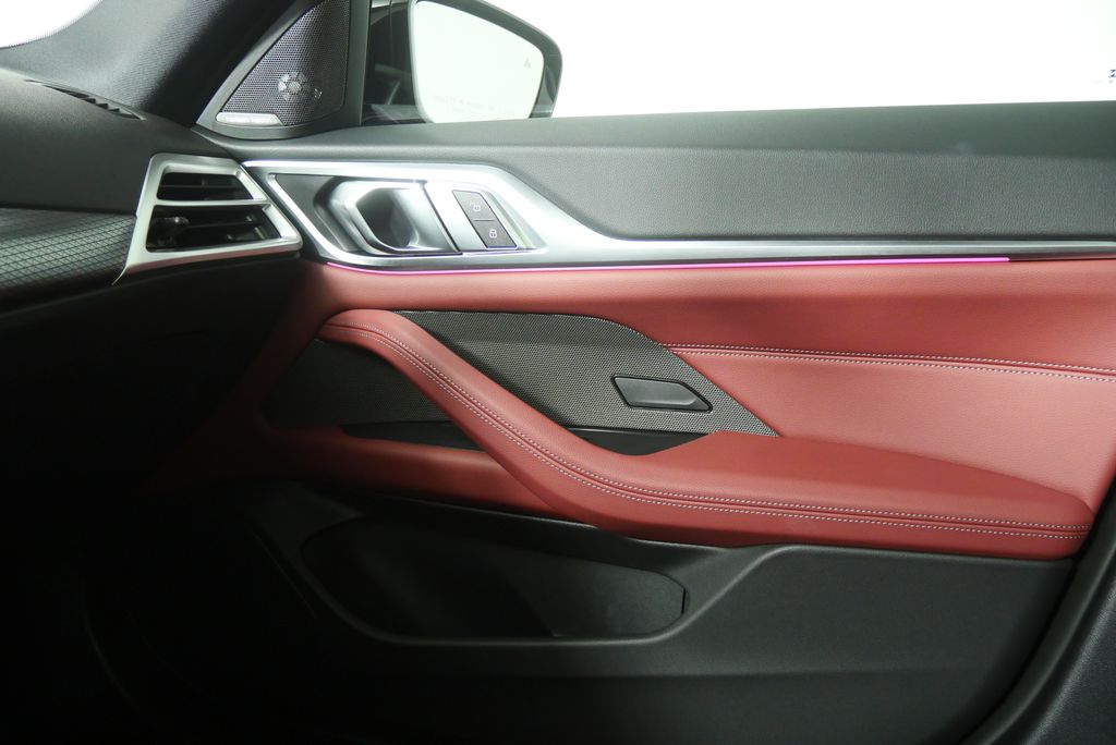 Thumbnail: 2025 BMW i4 - 30