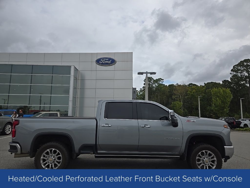 2024 Chevrolet Silverado 2500HD 4WD Crew Cab Standard Bed LTZ