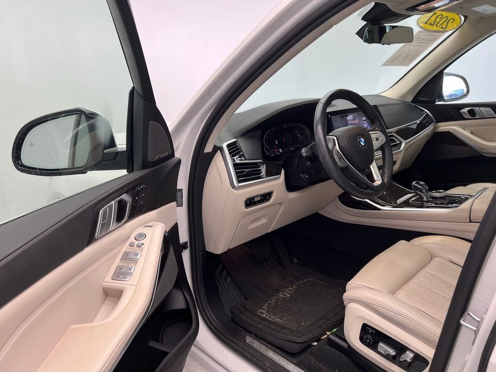 Thumbnail: 2021 BMW X7 - 23