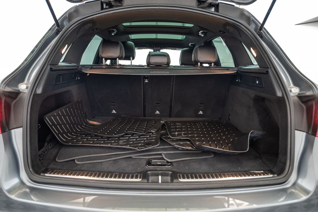 Mercedes-BenzGLC17