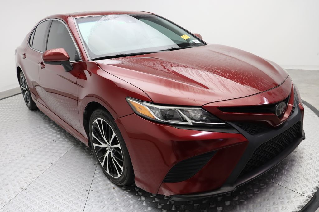 2018 Toyota Camry SE 6