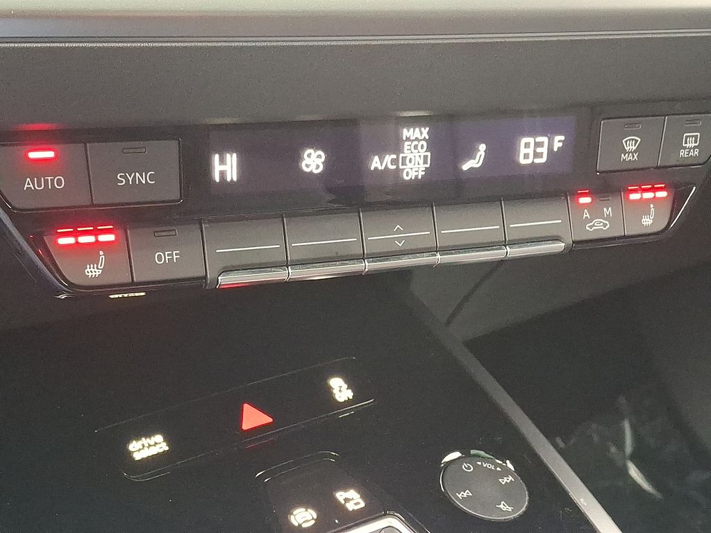 Thumbnail: 2024 Audi Q4 e-tron - 16