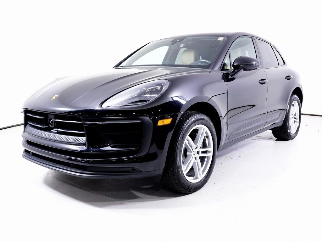 Black 2026 Porsche Macan SUV / Crossover 7-Speed Automatic