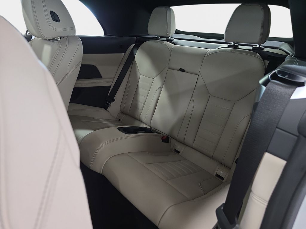 New 2027 Mineral White Metallic BMW M440i image 9