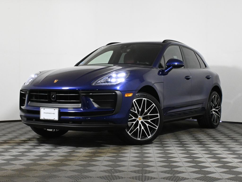 2024 Porsche Macan  -
                Warwick, RI