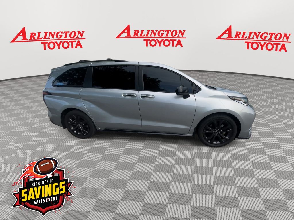 Used 2025 Toyota Sienna Van
