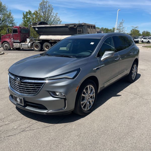 2023 Buick Enclave Essence AWD