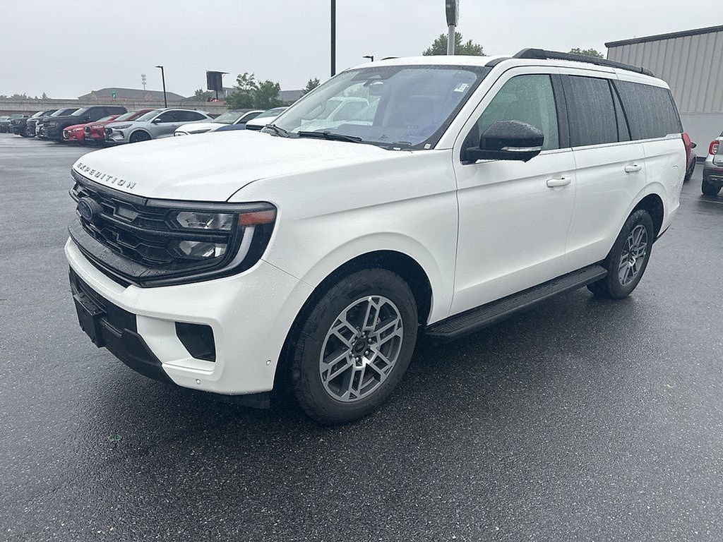 2025 Ford Expedition Active 4WD