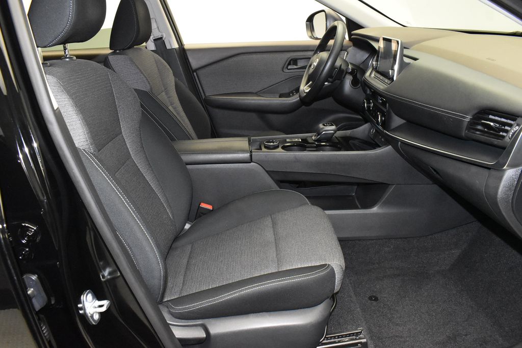 2022 Nissan Rogue S 21