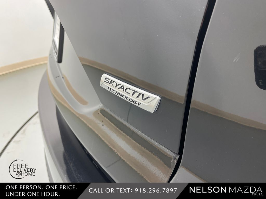 Used 2018 Black Mazda Grand Touring image 11