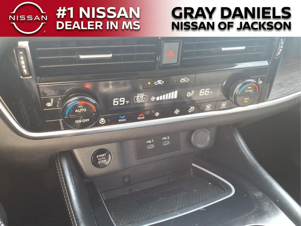 Used 2025 Nissan Rogue SUV