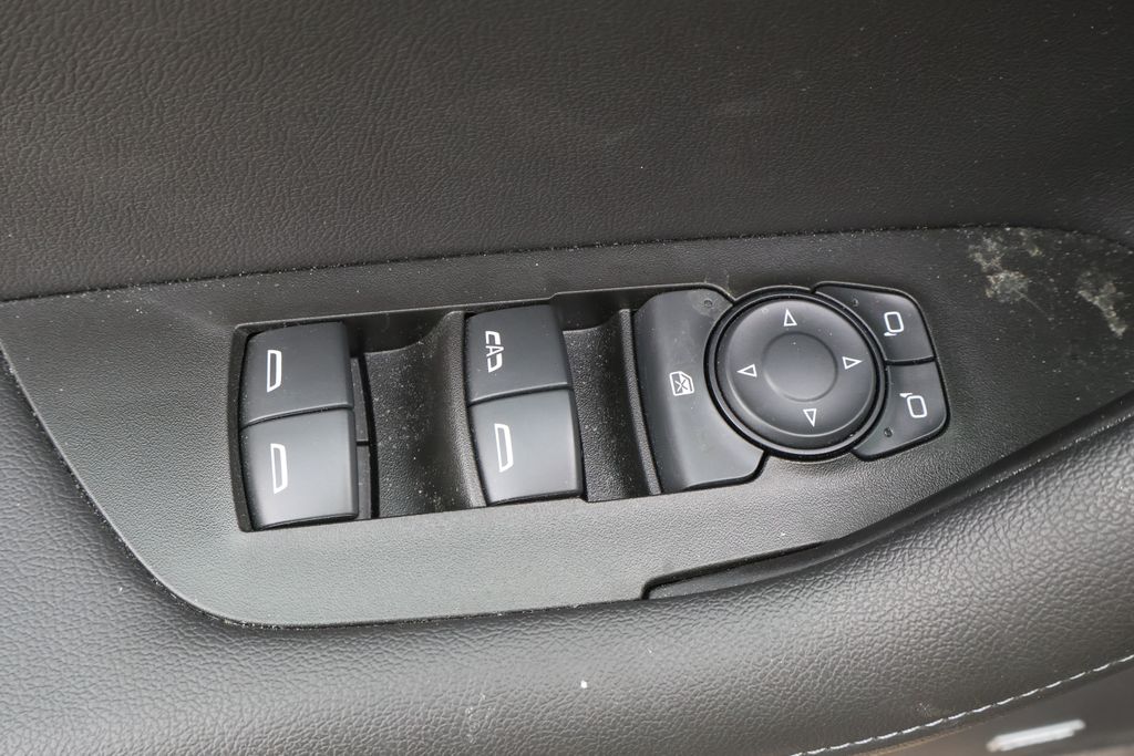 Thumbnail: 2022 Chevrolet Blazer - 16