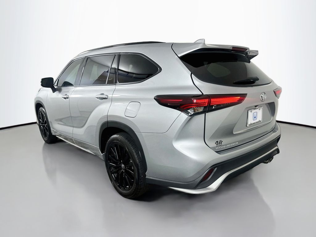 Thumbnail: 2024 Toyota Highlander - 7