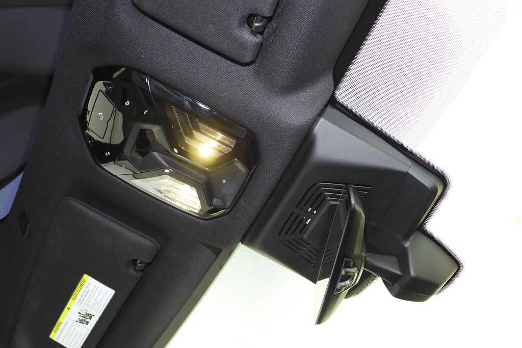 Thumbnail: 2023 BMW iX - 16