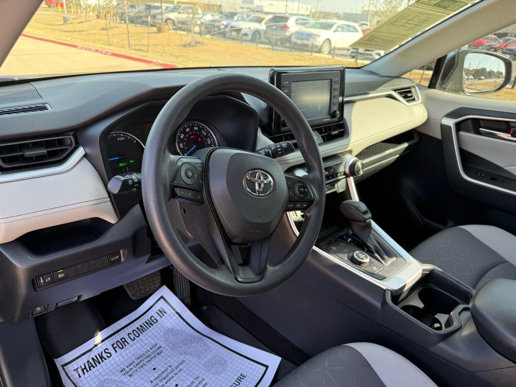 Thumbnail: 2021 Toyota RAV4 - 13