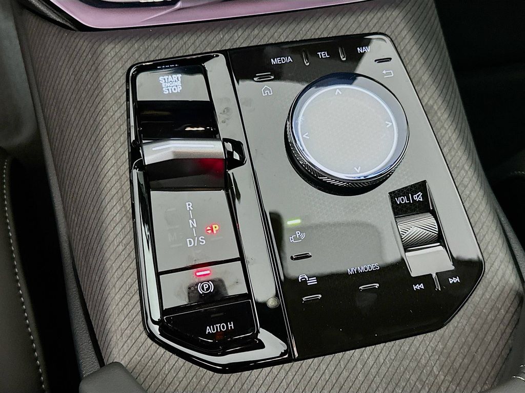 Thumbnail: 2026 BMW X3 - 15