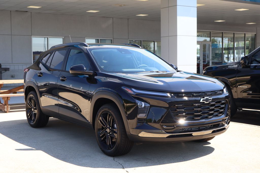 Thumbnail: 2026 Chevrolet Trax - 9