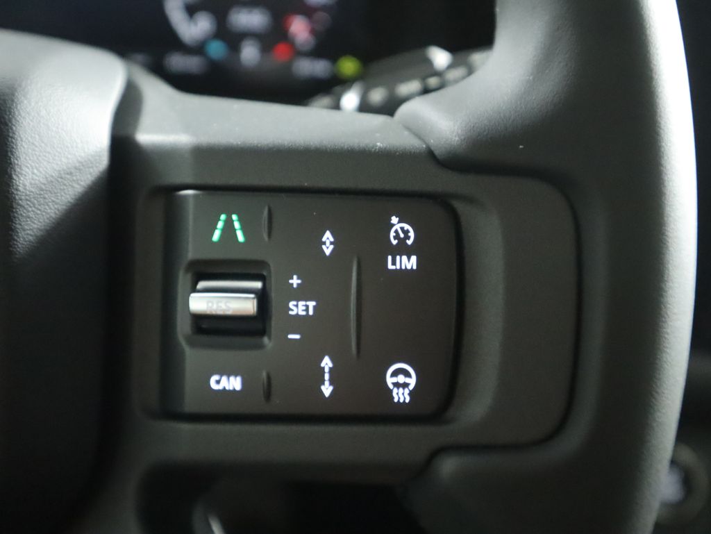 Thumbnail: 2025 Land Rover Defender - 13