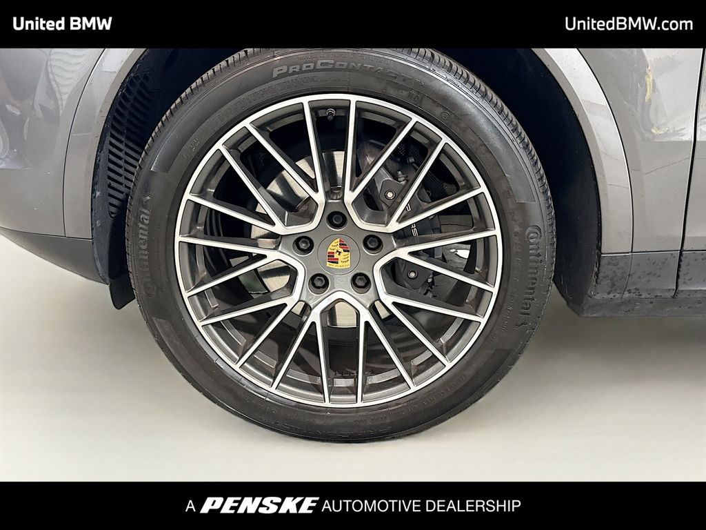 Thumbnail: 2020 Porsche Cayenne - 2