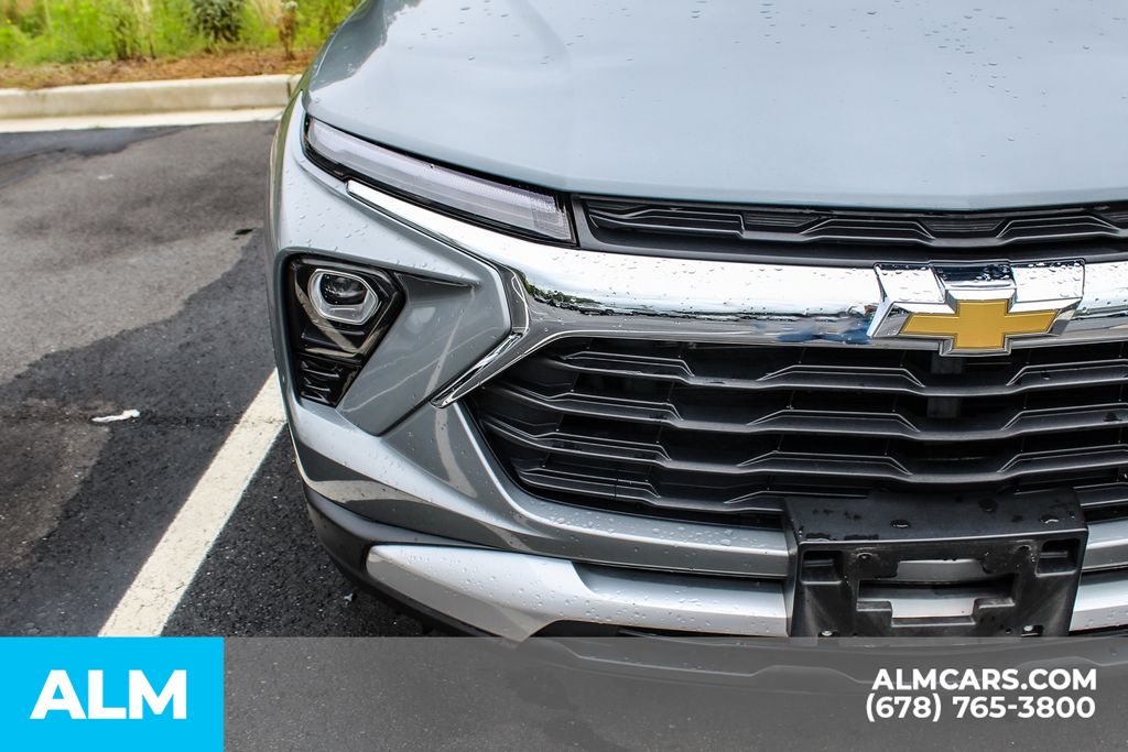 Used 2025 Gray Chevrolet LT image 11